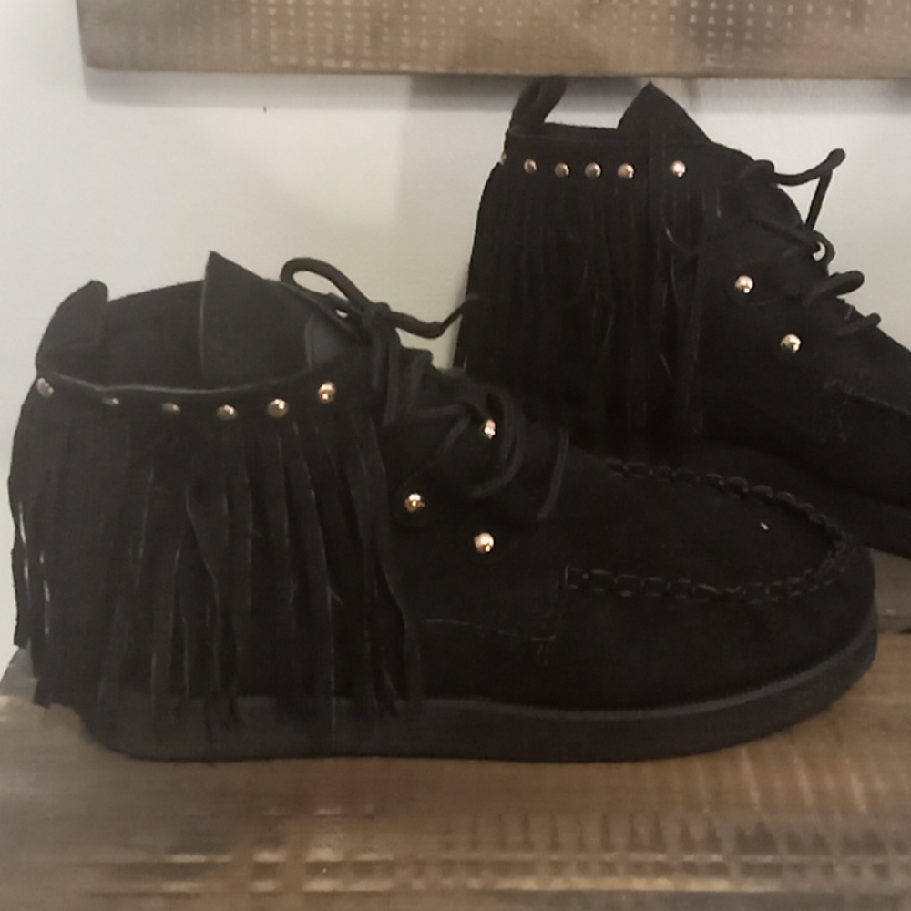 Black indian ankle boots